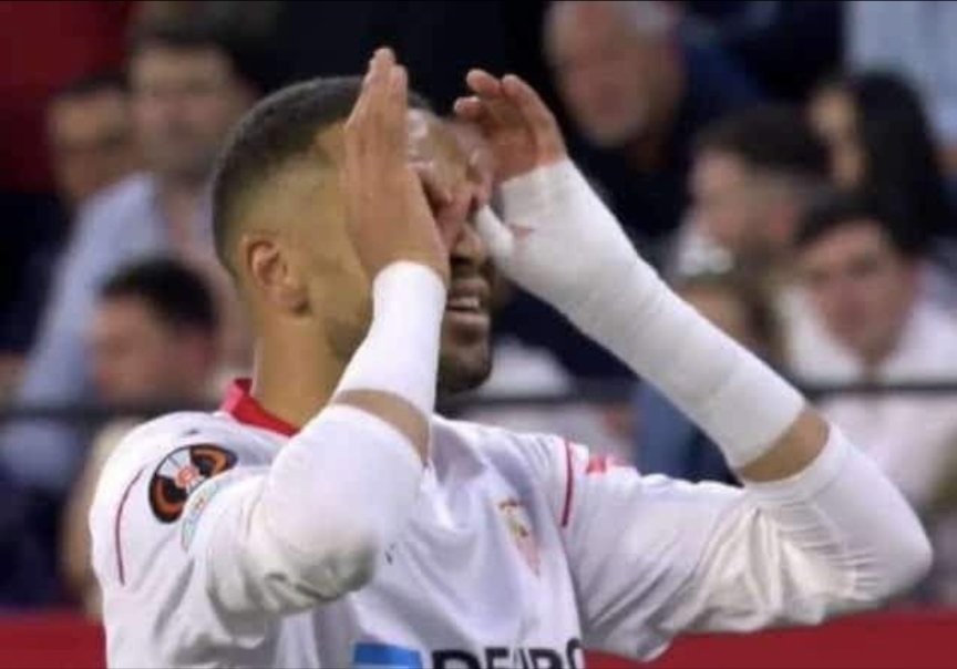 FirstTouch19's tweet photo. @NobelPrize for Peace needed for En Nesyri for his contribution in reducing noise pollution in December and April 🫡🫡🫡

#SevillaUnited https://t.co/W0EP3dSHgj