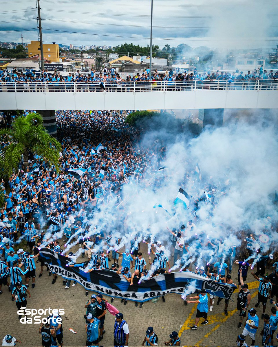 geralp10oficial's tweet photo. Essa é a banda louca do Imortal...

Parceiro: @esportesdasorte 
Crédito Foto: @SantanaSincero https://t.co/FlfuDP1CBH