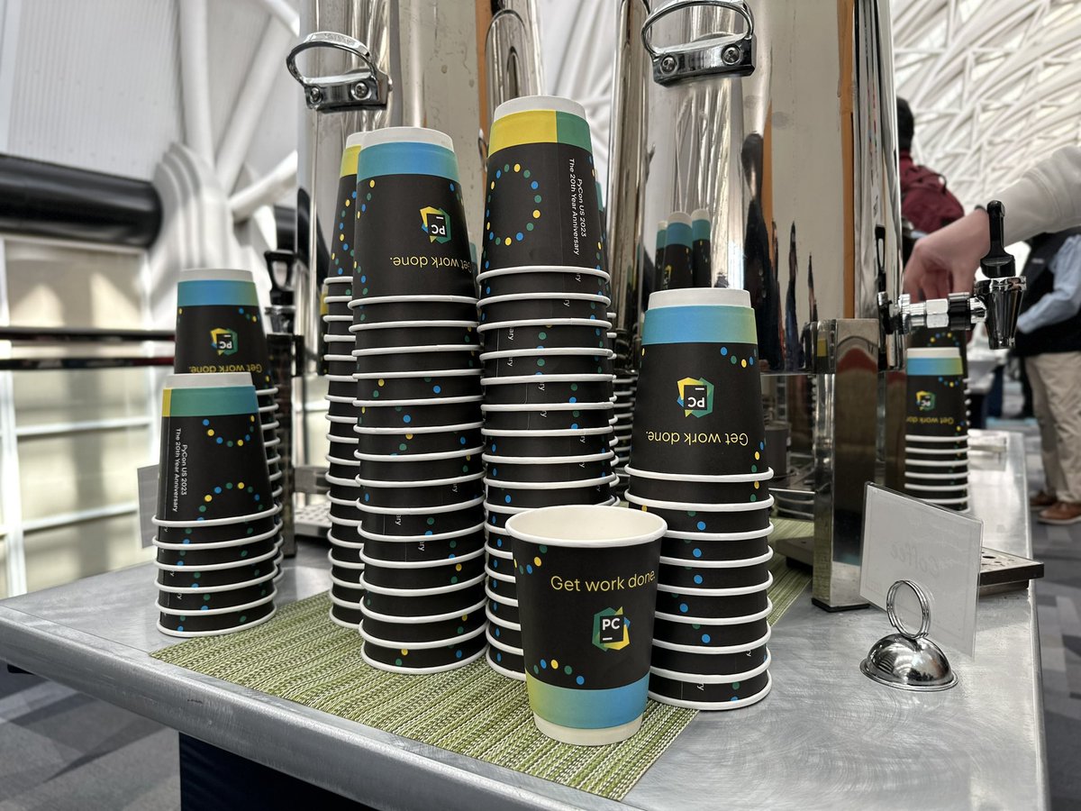 PlasmaDray's tweet image. Tutorials continue after a coffee ☕️ break #PyConUS #PyCon2023