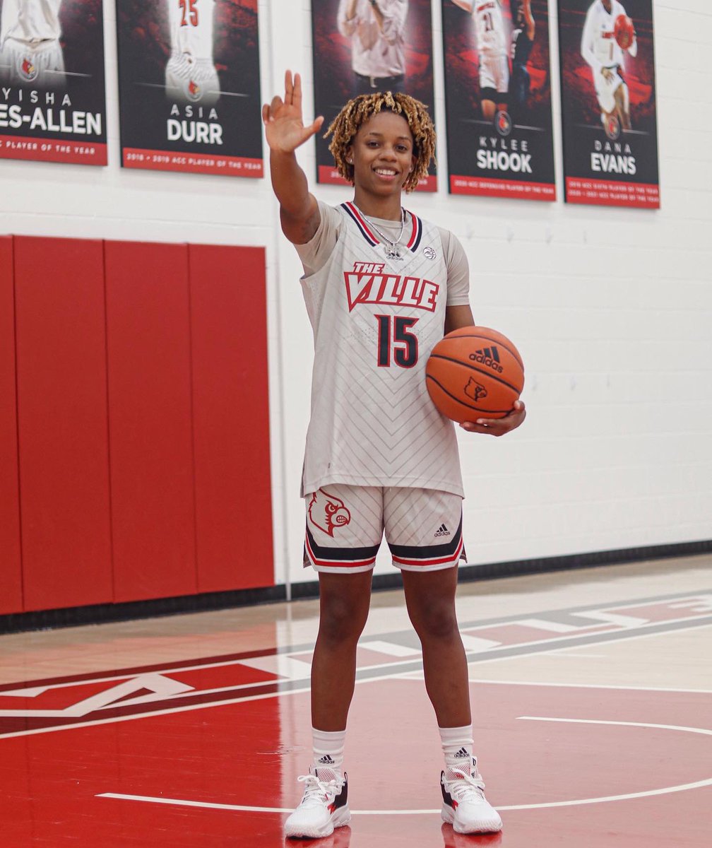 NinaRickards_15's tweet photo. from the ville with love ❤️ 
#committed https://t.co/kc9f3gVZzi