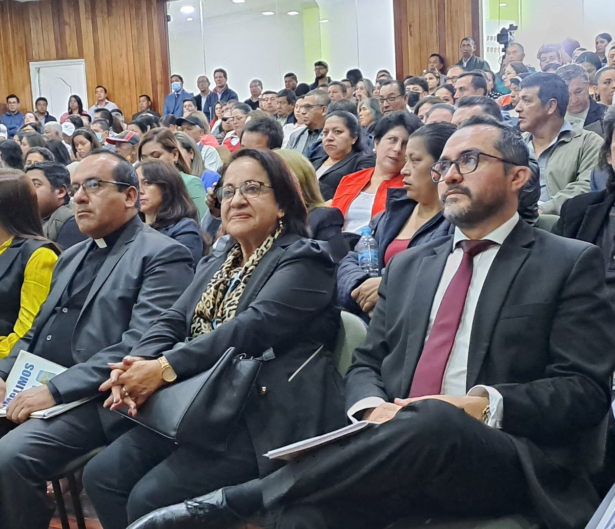 .<a href="/IsabelCuevaOrt1/">Isabel Cueva Ortega</a>, coordinadora Zonal 7 de <a href="/Salud_Ec/">Ministerio de Salud Pública 🇪🇨</a> participa del acto de Rendición  Cuentas 2022 e Informe de Gestión 2019-2023 de <a href="/prefecturaLoja/">Prefectura de Loja</a>

El organismo informa a autoridades y ciudadanía el trabajo ejecutado en los cantones de la provincia de Loja.
