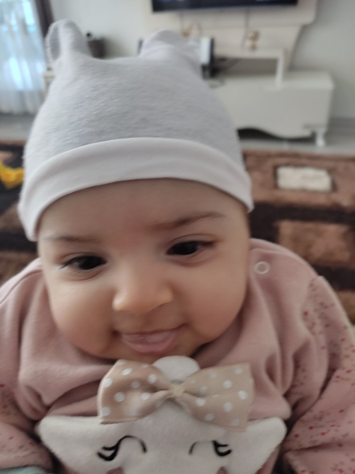 oahmetmi's tweet photo. -Ne yani beni Ona mı tercih ettin?

-Hayır.Seni ona tercih ettim:) https://t.co/S79N1DMrS5