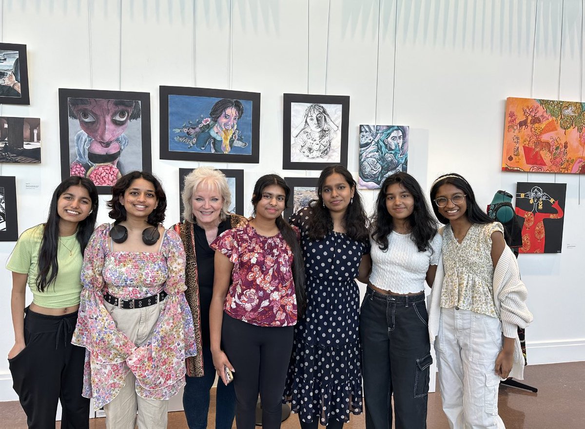gailcary's tweet image. Some of my amazing former Westies at their super fabulous AP Art Show last night.  I am so proud of the people and artists they have become. #cisdart #westfam @coppellarts