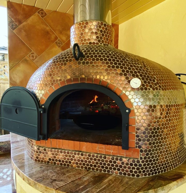 breadstoneovens's tweet image. 😍 Thanks, Michael, for pics of your 950 B! We love it - almost as much as seeing what comes out! Want your own wood-fired pizza oven? Let us help you pick the perfect one today!
👉 ow.ly/MgRn50NEjLU
#pizzabrickoven #woodfiredbrickoven #backyardoven #outdoorkitchenpizzaoven