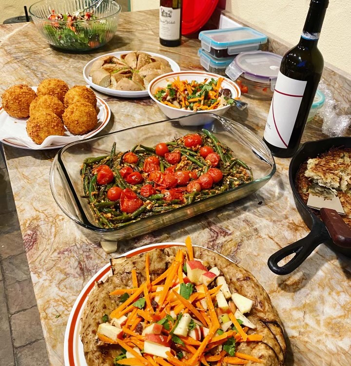 breadstoneovens's tweet image. 😍 Thanks, Michael, for pics of your 950 B! We love it - almost as much as seeing what comes out! Want your own wood-fired pizza oven? Let us help you pick the perfect one today!
👉 ow.ly/MgRn50NEjLU
#pizzabrickoven #woodfiredbrickoven #backyardoven #outdoorkitchenpizzaoven