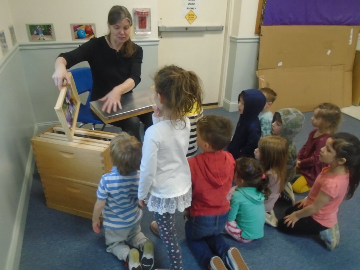 MLCDS_NJ's tweet photo. Our PS &amp; Pre-K children had an amazing visit from Cynthia Winslow, Curator of Education and Community Engagement at Macculloch Hall Historical Museum.  The kids learned all about Honeybees while listening to stories, creating honeycombs of their own &amp; dressing up. https://t.co/0xBRAjfESe