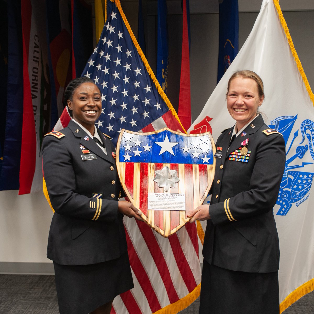 IPPSArmy's tweet photo. Congratulations to LTC Megan Meinholz and her family on her retirement. Thank you for your leadership, hard work and dedication to the U.S. Army and in supporting IPPS-A. #TeamIPPSA #SoldierforLife https://t.co/CQRC17RnV2