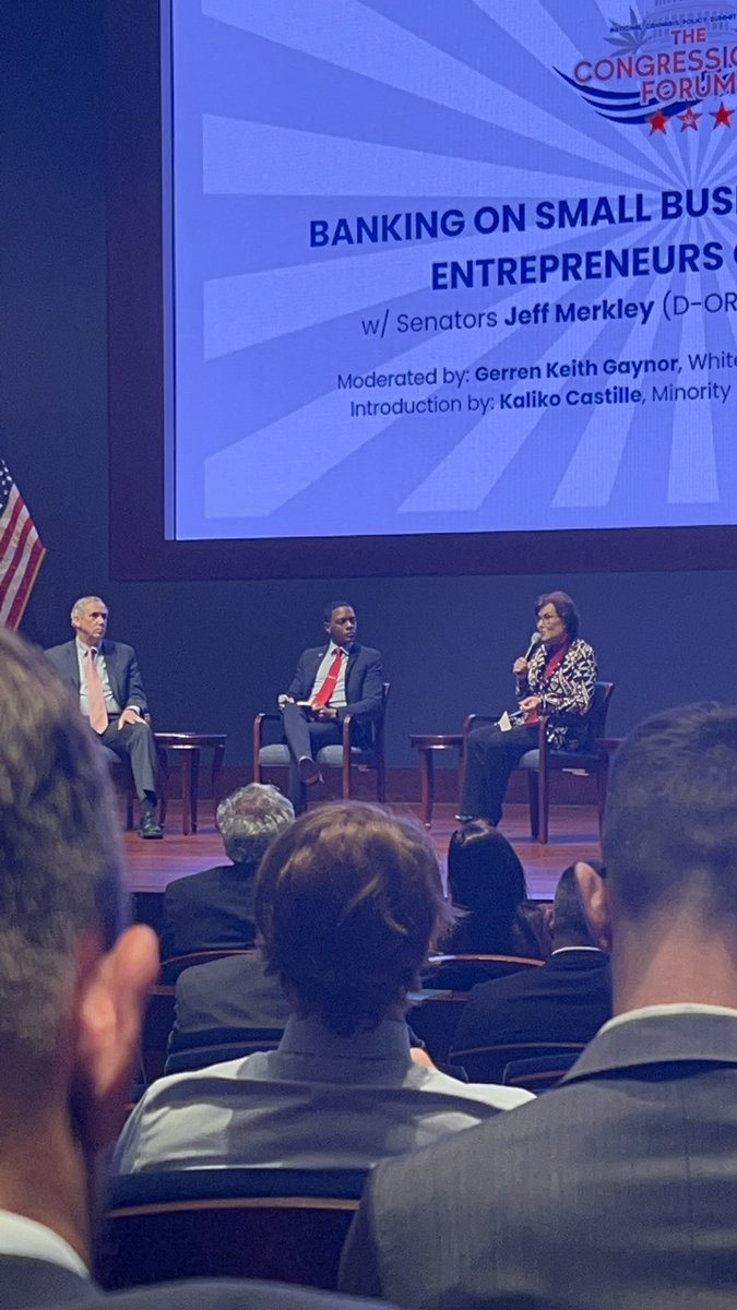 HigherMain420's tweet photo. #cannabispolicyreform #M4MM #CapitolHill @SenJackyRosen @SenJeffMerkley we appreciate you being champions for #SAFEBanking https://t.co/4N9BKpKDrT