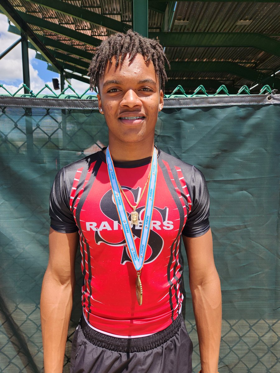StanCoburn13's tweet photo. Congrats to @Rashad_Johnson4. District 6 Long Jump Champion. PR of 6.65m https://t.co/YzK0rLopuj