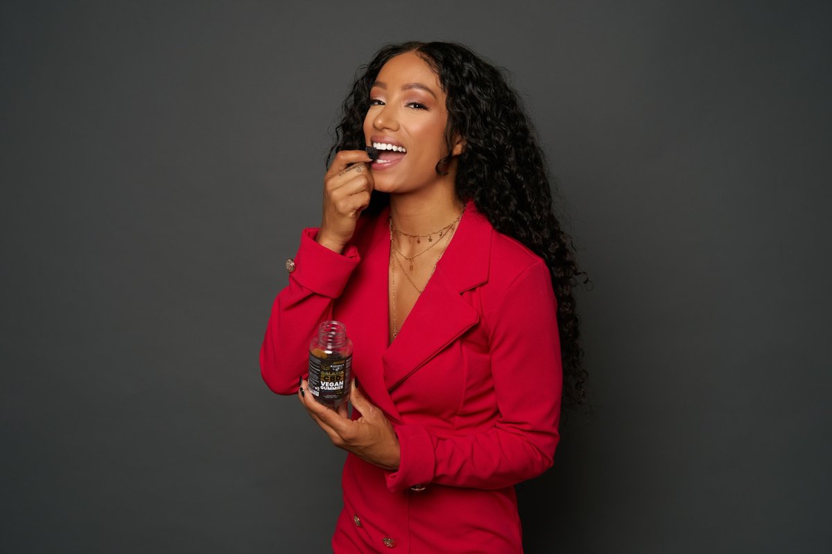 MercedesVarnado's tweet photo. Happy 1 year anniversary to @kanndelabs thank you to our loyal customers for the continued support.  Celebrate with us by trying our best-selling gummies. Today is the last day it’s 50% off!!! Grab them before they sell out
No Coupon Necessary
https://t.co/WyX3DIt14L https://t.co/sD7AIvfgOw