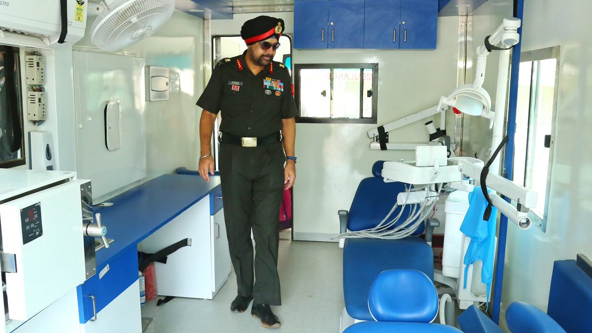 IaSouthern's tweet image. Lt Gen KS Brar, GOC,#DBArea &amp;amp; Patron, Army College of Dental Sciences visited the institute. He complimented #ACDS for transforming into a Centre of Excellence in the science of Dentistry &amp;amp; recommended the faculty to work upon a roadmap to mentor students to excel professionally
