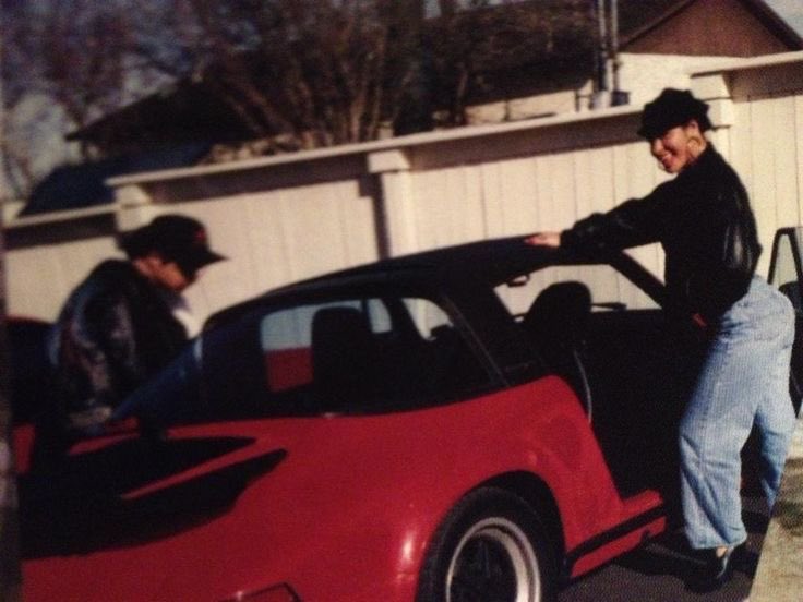 lexisvexi's tweet photo. Selena’s red Porsche 😭❤️ https://t.co/37CdHiazX3