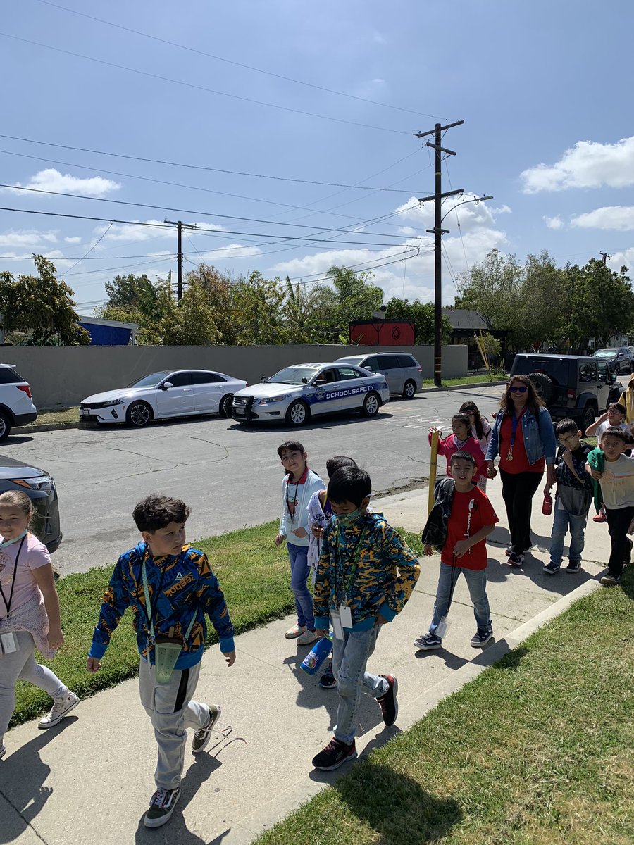 sharonstewPrin's tweet photo. Huge shout out to School Safety and Officer Chavez for keeping our students, staff, and parents safe on our walking trip to Cerritos College!! Thank you for driving alongside our group both ways. @OfficerB_NLMUSD @nlmusd https://t.co/jkiIP0B6LZ