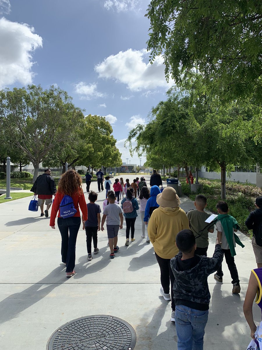 sharonstewPrin's tweet photo. Huge shout out to School Safety and Officer Chavez for keeping our students, staff, and parents safe on our walking trip to Cerritos College!! Thank you for driving alongside our group both ways. @OfficerB_NLMUSD @nlmusd https://t.co/jkiIP0B6LZ