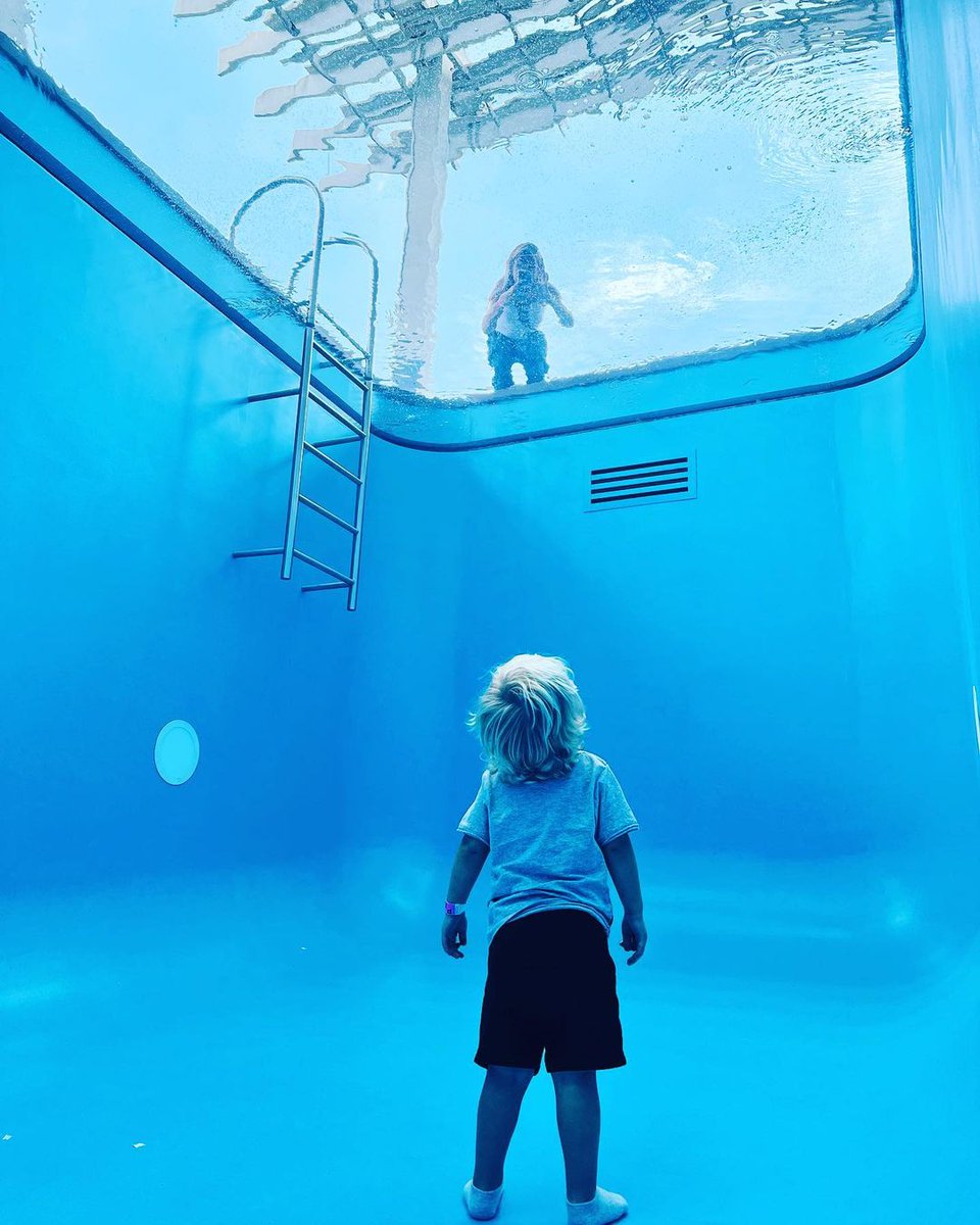 pamm's tweet photo. Did you know that there’s a pool you can dive into without getting wet?! 💦 Get tickets! https://t.co/Nb17N6BZAZ 📸 #SeenatPAMM
Leandro Erlich. "Swimming Pool" 1999. Installation view: Pérez Art Museum Miami, Miami, Florida, 2022. @leandroerlichofficial https://t.co/BHbXZXuDUv