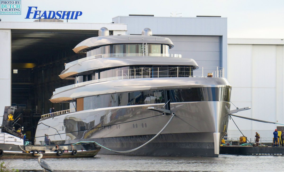 Dutchyachting's tweet photo. Project 710 was launched in Aalsmeer this afternoon. The 84m/ 275’7” hull entered the dock on 5 February of last year and was released today. Photos by @DutchYachting.
#Project710 #Feadship #Superyacht #Megayacht #YachtNews https://t.co/oxbtyNgxEi
