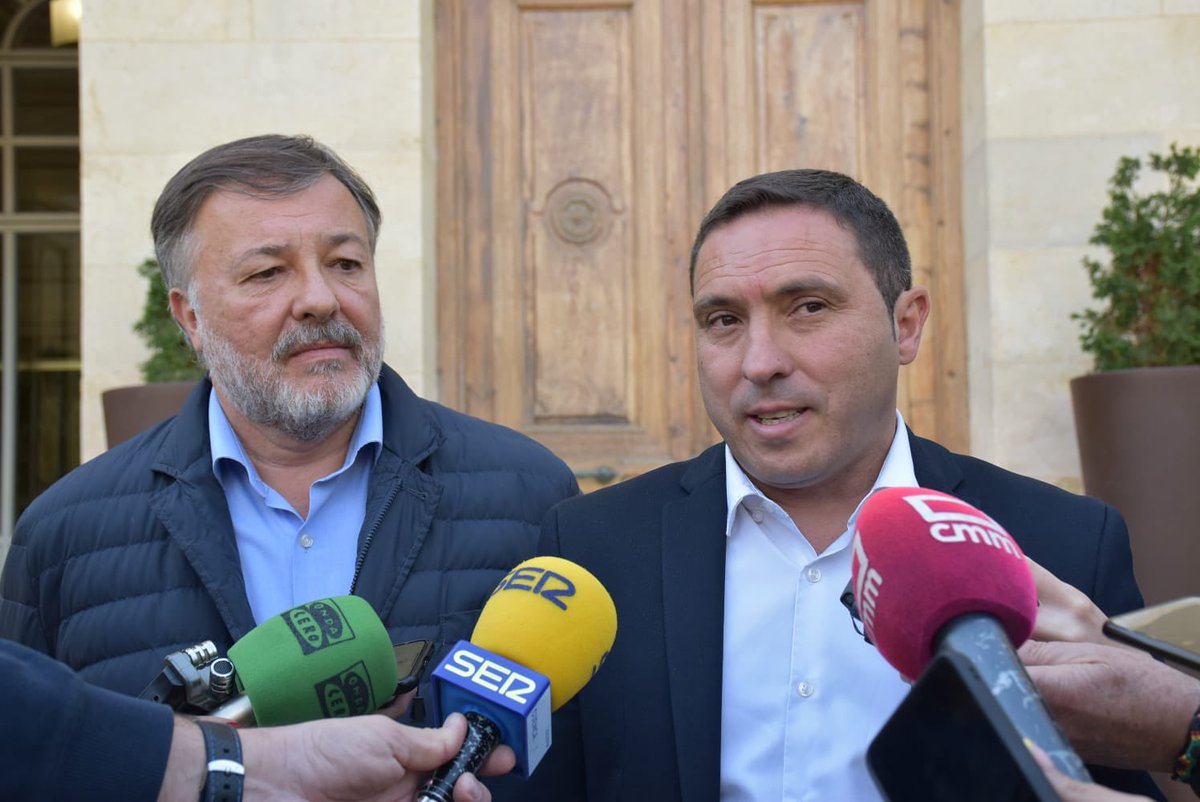 DarioDolz's tweet photo. ✔️Acabar con la brecha que divide la ciudad
✔️Construir un vial que una el centro de la ciudad con la Estación del AVE
✔️Zona verdes
✔️Instalaciones deportivas al aire libre
✔️Aparcamientos públicos, etc.
#planxcuenca #transformaciónurbana #porunacuencaconfuturo https://t.co/OtUYRH9NKZ