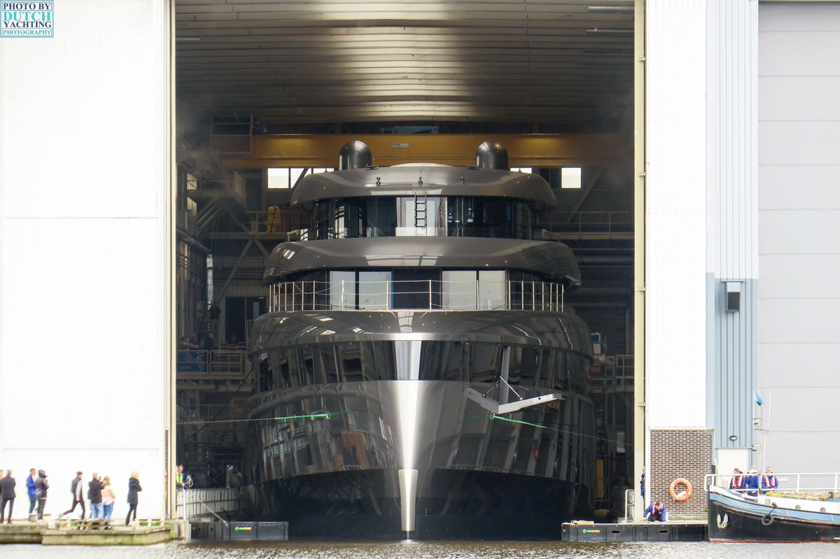 Dutchyachting's tweet photo. Project 710 was launched in Aalsmeer this afternoon. The 84m/ 275’7” hull entered the dock on 5 February of last year and was released today. Photos by @DutchYachting.
#Project710 #Feadship #Superyacht #Megayacht #YachtNews https://t.co/oxbtyNgxEi