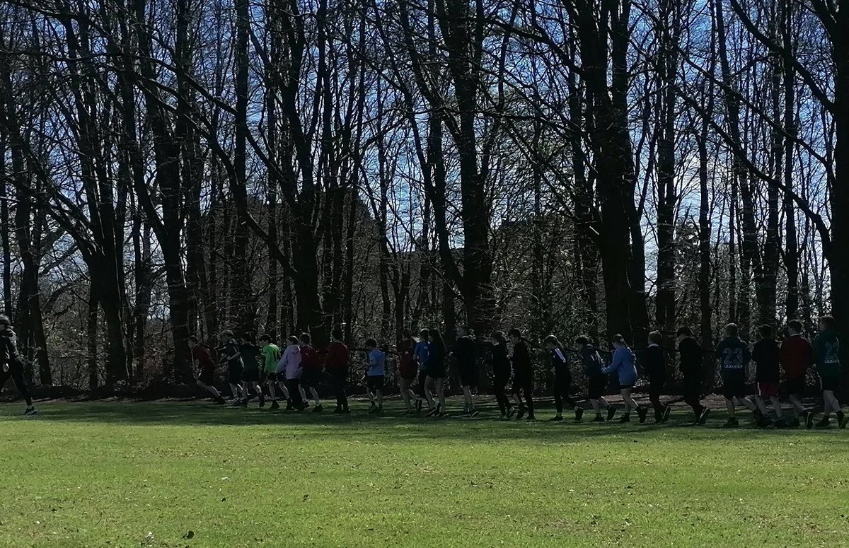 DounePS's tweet photo. Thanks for a great running and fitness session @KJ_Croxton Today we worked on team challenges with the weighted rope and a 5 min consistent run in preparation for the Mini-Stuc next week! Thanks Megan for the strava run 🏃‍♀️ https://t.co/9UYKSrq8GC