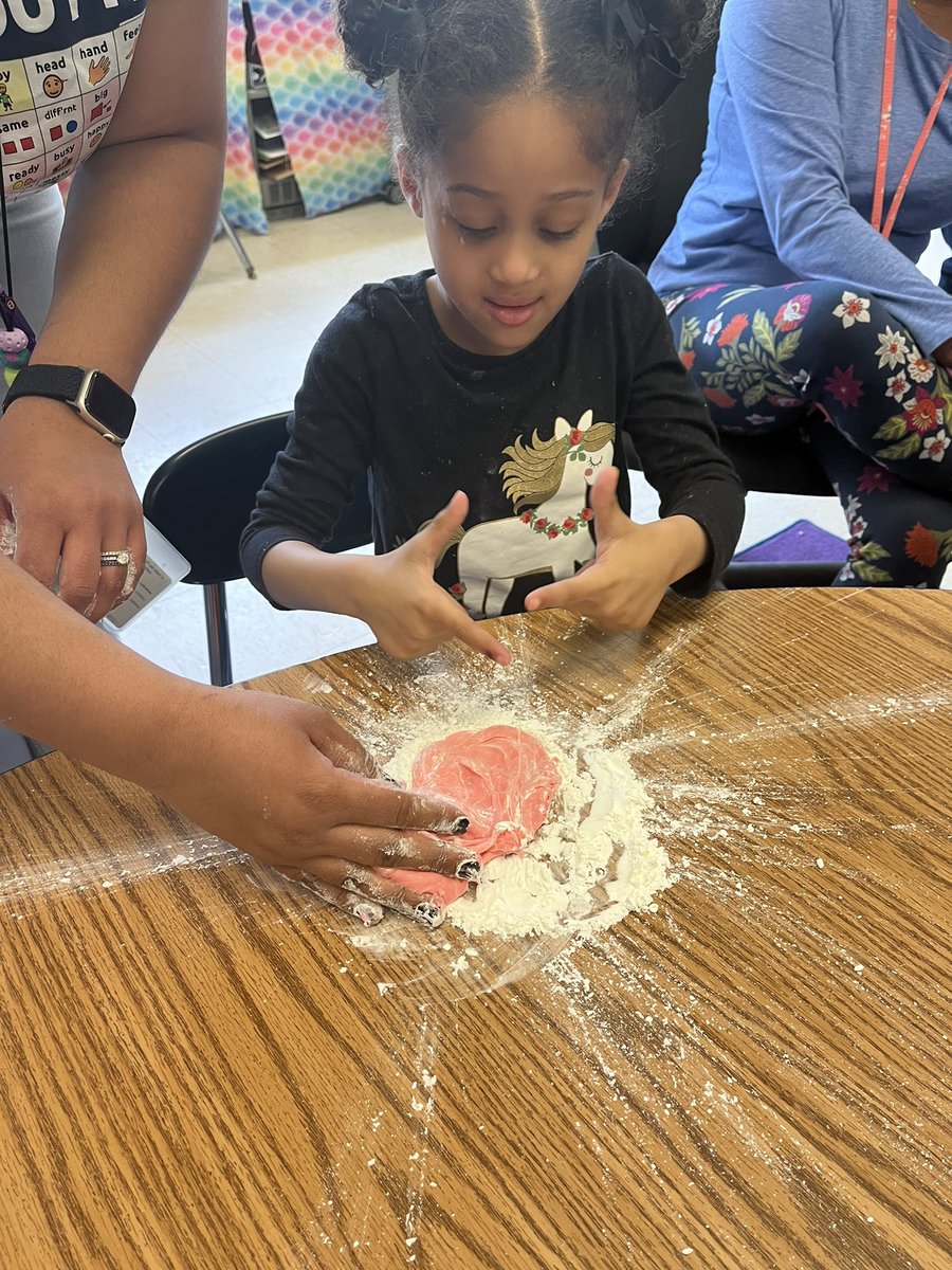 Lindsey Barton tweet media