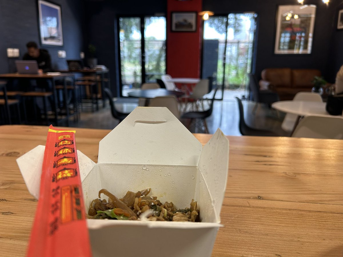 AltheadeWet's tweet photo. Jay Jays home-cooked meals served at @RLabs café and the best coffee ☕️ in Mitchell’s plain. Come thru 🔥 , 55 Boschendal way, Westridge. Open daily 8AM-5PM 🕠

#HOPECafe #Foodie #CoffeeLover https://t.co/gRb7V5ROJQ
