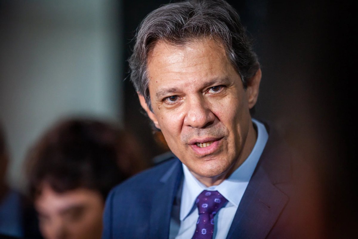 eixopolitico's tweet photo. 🇧🇷 Após reunião com a Shein e recuo do fim da isenção de US$ 50, Fernando Haddad fala em "imposto digital" para comércio eletrônico.

Segundo o ministro, "o tributo será feito pelas empresas sem repassar para o consumidor nenhum custo adicional". https://t.co/qw1JdFHAcx