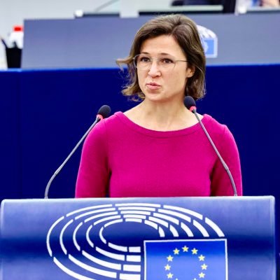 TaheriMovement's tweet photo. .@HNeumannMEP:The 🇪🇺 Parliament is organising a series of events on #Iran next week. Some of them are public/streamed:
Human Rights Committee 
25/4 10:00 (Stream)
Event organised by MEPs on half a year of feminist revolution 
26/4 14:30 (upon invitation,maybe stream)
#BarayeAzadi https://t.co/qkQS9g9RE8