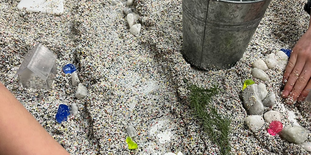 thefrdc's tweet photo. River Champions, our newest outreach program sponsored by @action_gen, has reached over 4000 students!
You can learn more about how this program explores the effects of climate change and flooding in the Fraser River basin here: https://t.co/n3Z8EmJB3o
#bced #bclearns @bcscta https://t.co/Hk07YLUOpZ