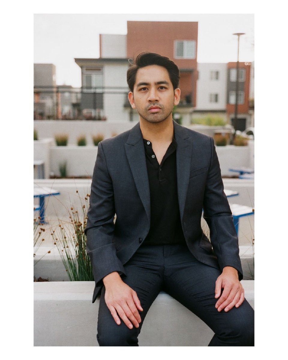 MikeOgata's tweet photo. A couple of suave professional portraits shot on film. https://t.co/WzgAaEYkU8