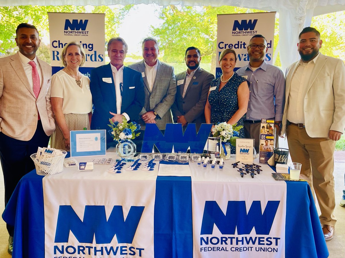 NWFCU's tweet photo. We were the proud signature sponsor at the Loudoun Chamber’s Loudoun on Tap event in Leesburg. President and CEO Jeff Bentley made some remarks and our team had a great time networking with fellow Loudoun business professionals. Thanks to @LoudounChamber and @oatlandsva hosting! https://t.co/fQYe9blFMK
