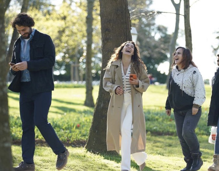 YüzYıllıkMucize setinin kamera arkasından Birkan Sokullu & Ebru Şahin &  Hilal Saral 💫