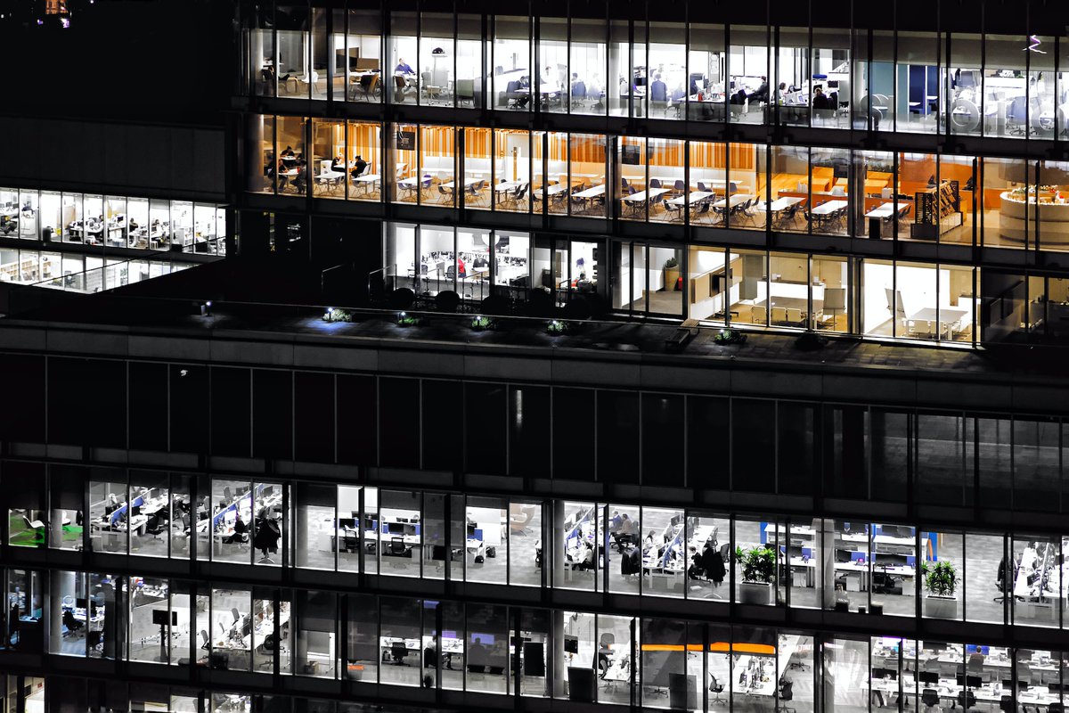LLYC_Global's tweet photo. 🤔¿Se avecinan nuevas inspecciones laborales masivas? El impacto reputacional ha demostrado ser muy elevado y es importante reforzar los planes de identificación y control. Conoce los motivos en el blog de #CrisisyRiesgosLLYC con @LaraMartinM 👇 https://t.co/tNA6wxzxa6 https://t.co/UbNxxMBRq8