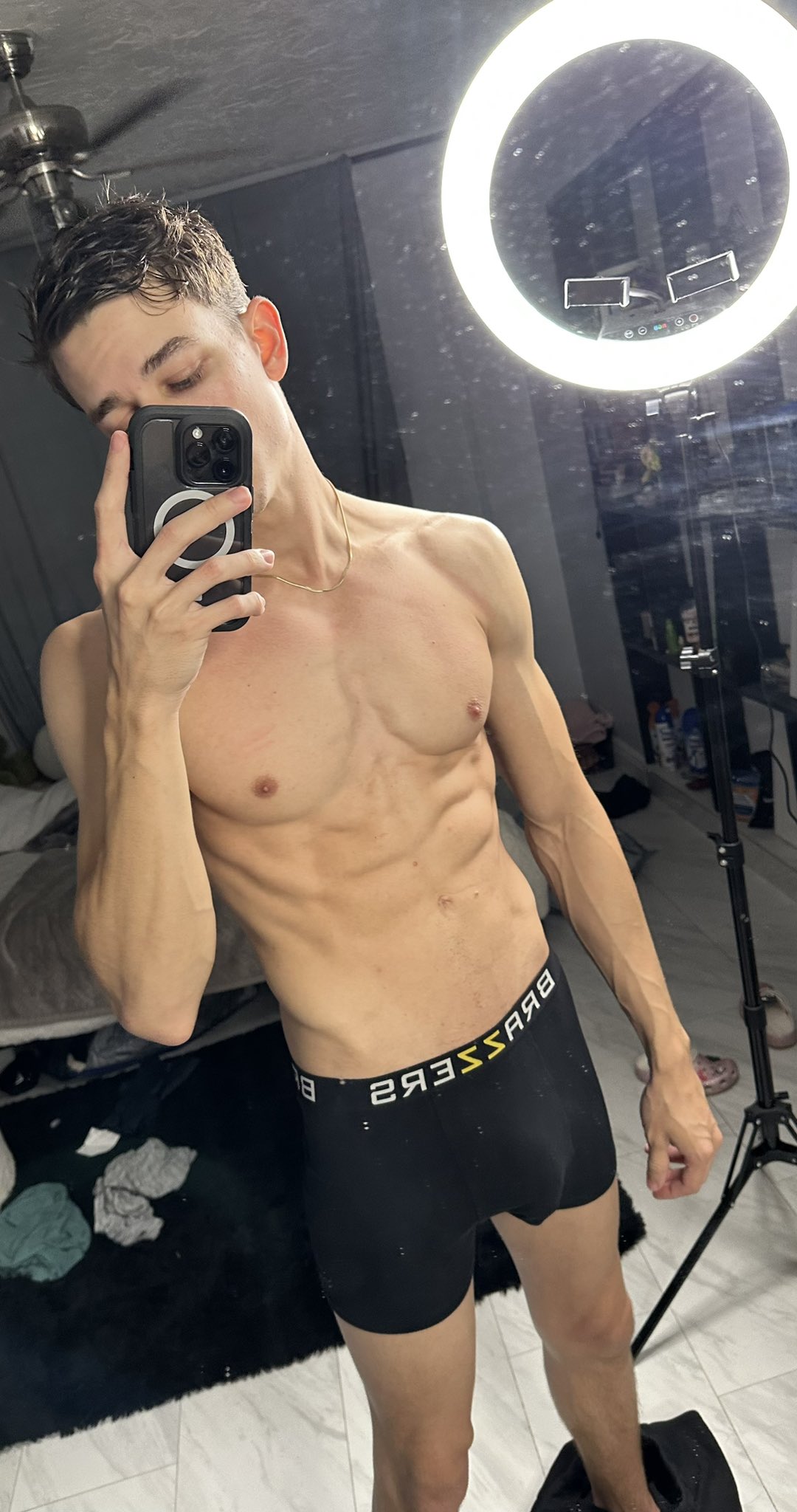 Parker Ambrose on X: My OF is free for the next 24 hours in honor of 420  t.cohCAzpuzBTG  X