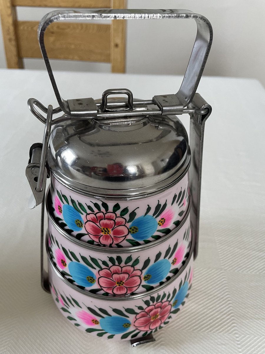 Last day of #Ramadan ☪️ I would like to appreciate the two most used items this month. #tiffins used to share food instead of plastic containers 
Thank you ⁦<a href="/EditorASNews/">Fatima Patel</a>⁩  #AsianSunday and <a href="/WeAre_IWF/">Inspirational Women Foundation CIC</a> For the most useful gift ever. 😍 😍
#singleuseplatic. #reuse #recyling