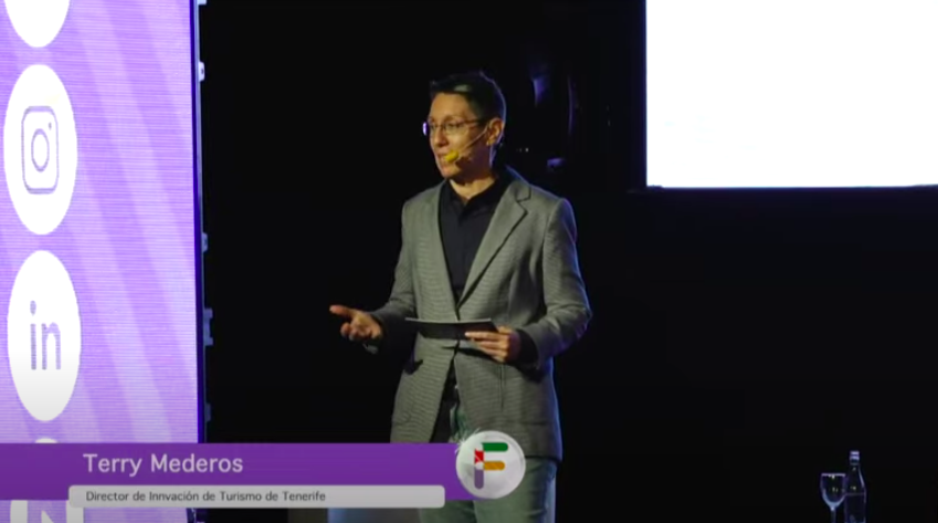 noraysoftware's tweet photo. 🎙  Terry Mederos, @amazonicx, CIO en @webtenerife:

“Si somos un polo de conocimiento turístico siempre vendrá la gente a aprender cómo se hace aquí el turismo del siglo XXI. Sobretodo si lo hacemos con propósito y principios".

#Futurismo2023 #Futurismo #EventosNoray #Noray https://t.co/FPtKFg7AiM