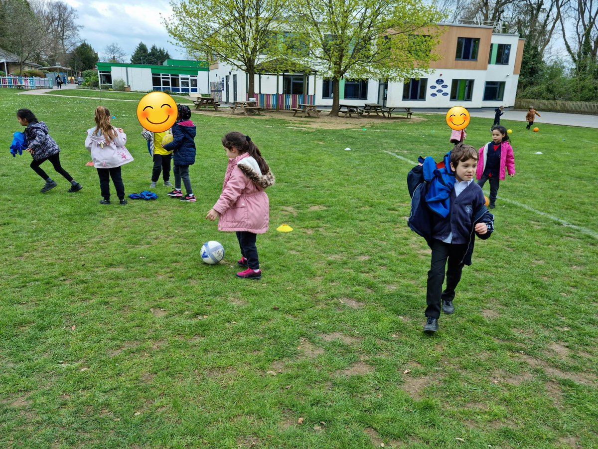 MrsCheungBF's tweet photo. Year 1 are learning football skills in their P.E. lessons this half term ⚽️ 

@MissSpenceBF 
@HeadBeechfield 
@MissDaniel_BF https://t.co/esnQjzS3eQ