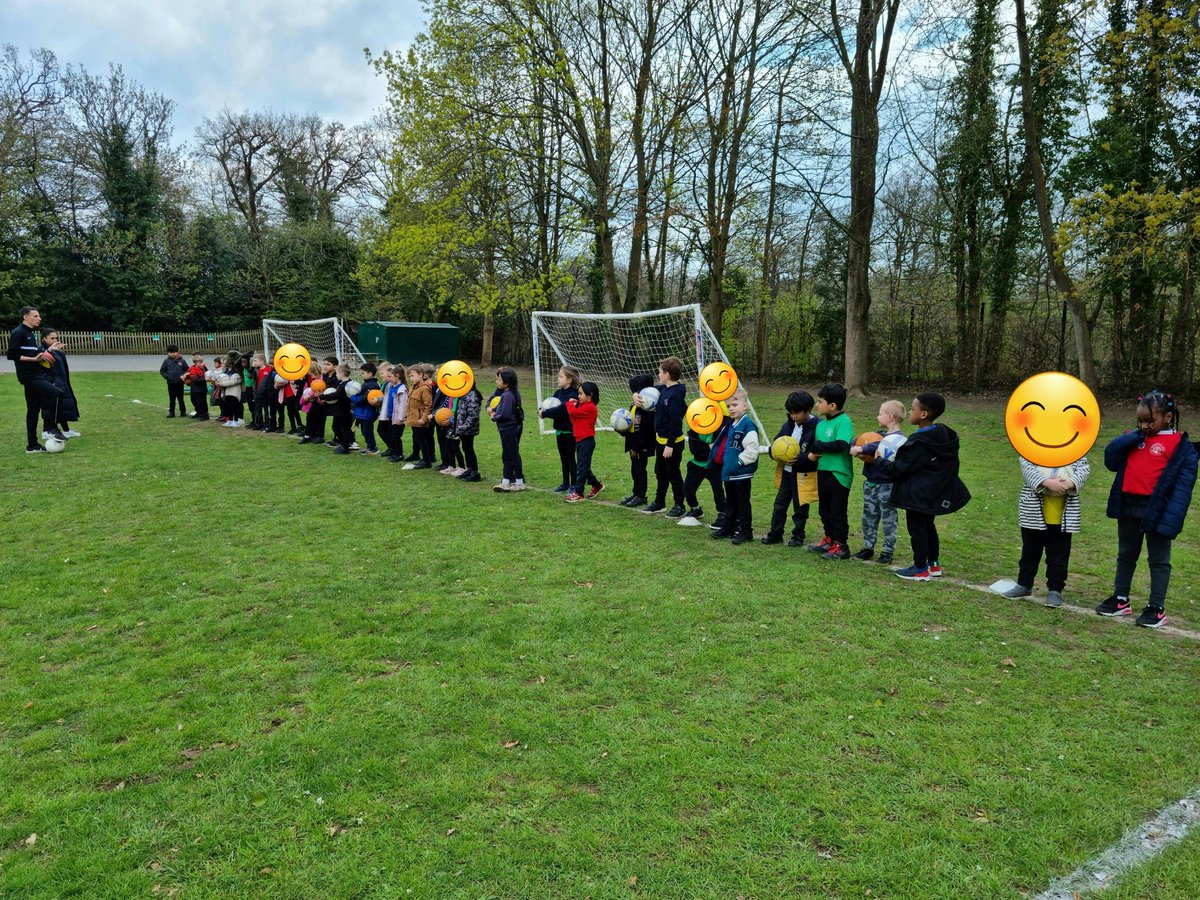 MrsCheungBF's tweet photo. Year 1 are learning football skills in their P.E. lessons this half term ⚽️ 

@MissSpenceBF 
@HeadBeechfield 
@MissDaniel_BF https://t.co/esnQjzS3eQ
