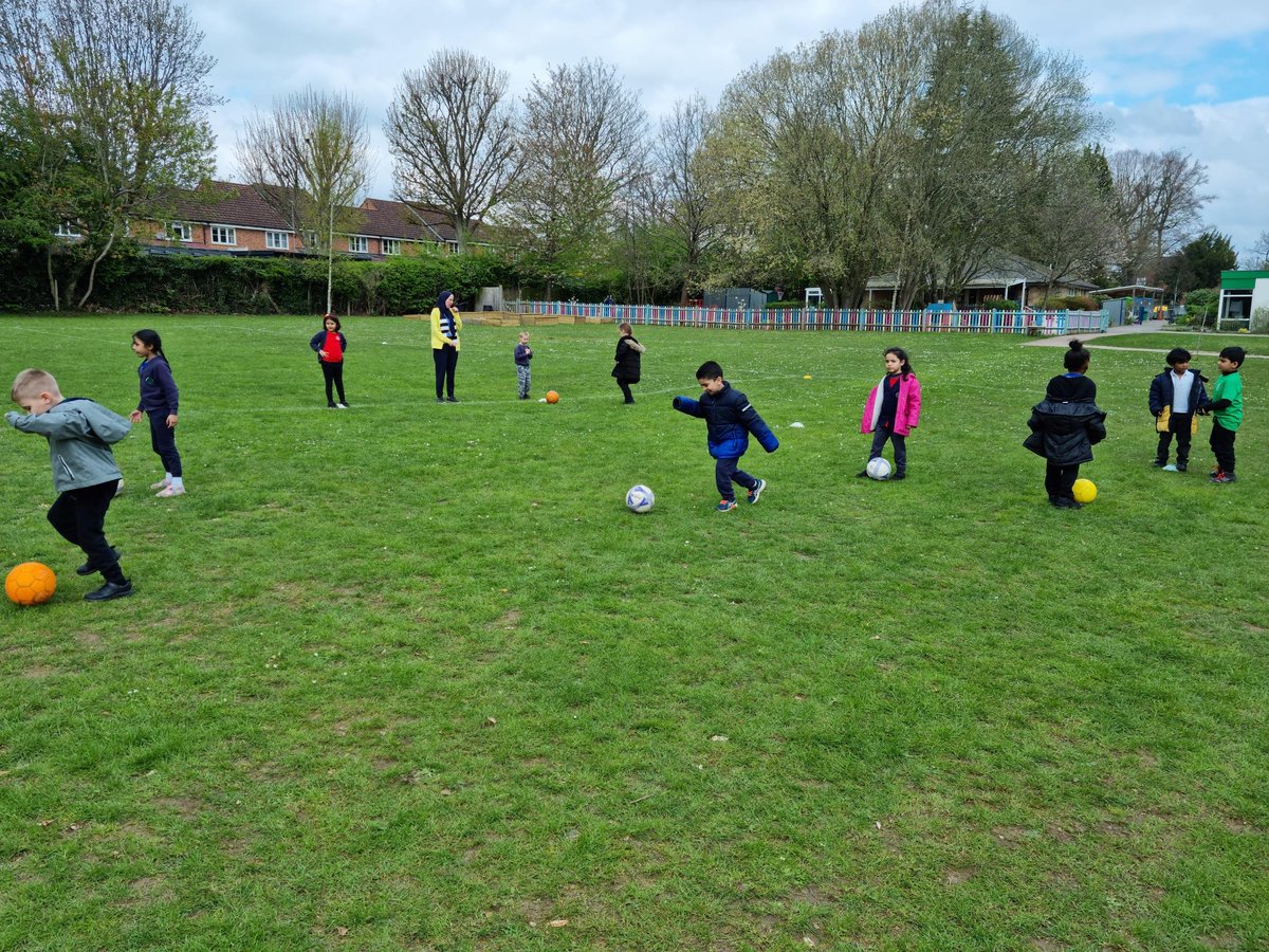 MrsCheungBF's tweet photo. Year 1 are learning football skills in their P.E. lessons this half term ⚽️ 

@MissSpenceBF 
@HeadBeechfield 
@MissDaniel_BF https://t.co/esnQjzS3eQ