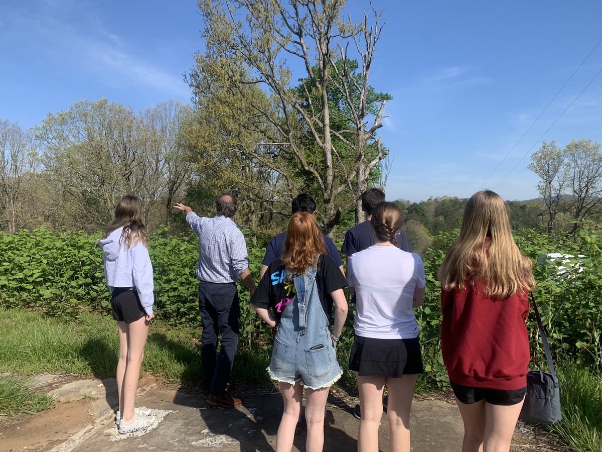 emilynwilcox's tweet photo. Today’s classroom: North GA mountains! @TheMViD Design Brief students are consulting for a real estate group looking to turn this property into a luxury vacation community. Students are working in marketing, real estate, logistics, &amp; more to make our client’s vision reality! https://t.co/IMa9uIHfo4