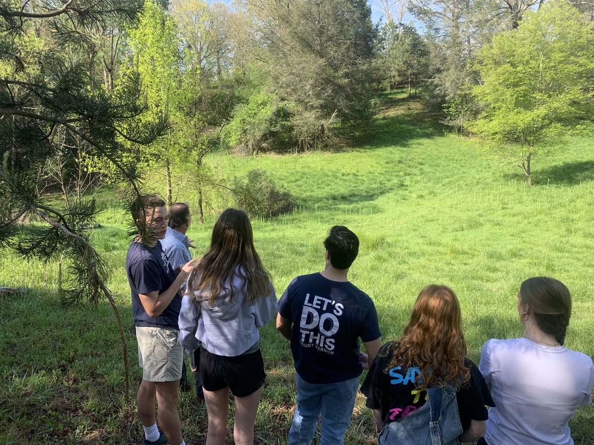 emilynwilcox's tweet photo. Today’s classroom: North GA mountains! @TheMViD Design Brief students are consulting for a real estate group looking to turn this property into a luxury vacation community. Students are working in marketing, real estate, logistics, &amp; more to make our client’s vision reality! https://t.co/IMa9uIHfo4