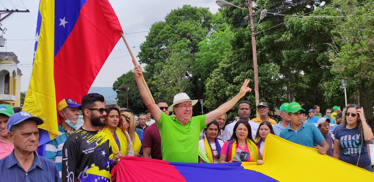 CesarPerezVivas's tweet photo. #20Abr | Desde #Rubio en nuestra #TierraTachirense en contacto directo rumbo a la #Primaria2023.

Nuestra misión es unir a #Venezuela para que todos los ciudadanos vivan dignamente.

#Táchira #SumandoGanamos https://t.co/4bhcZ76s31