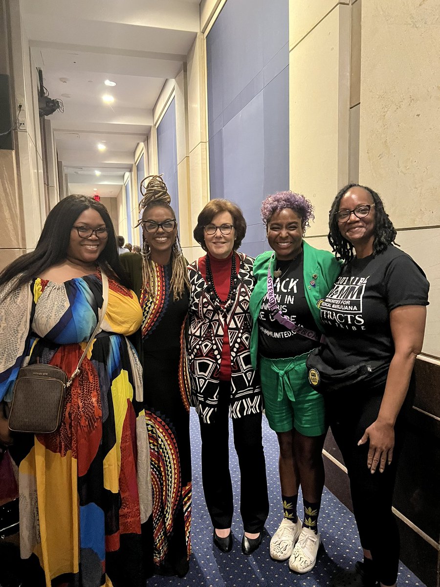 HigherMain420's tweet photo. #SAFEBanking thank you for being a champion @SenJackyRosen 

#cannabisadvocacy #capitolhill https://t.co/ZI4dTUeHgU
