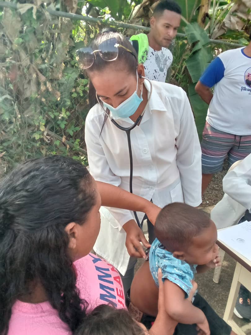 Héroes de batas blancas brindando atencion de calidad, Centro de Diagnostico Integral , CDI el Pilar realizando  jornada de Salud  estado #Sucre
#CubaPorLaVida #60AñosSalvandoVidas