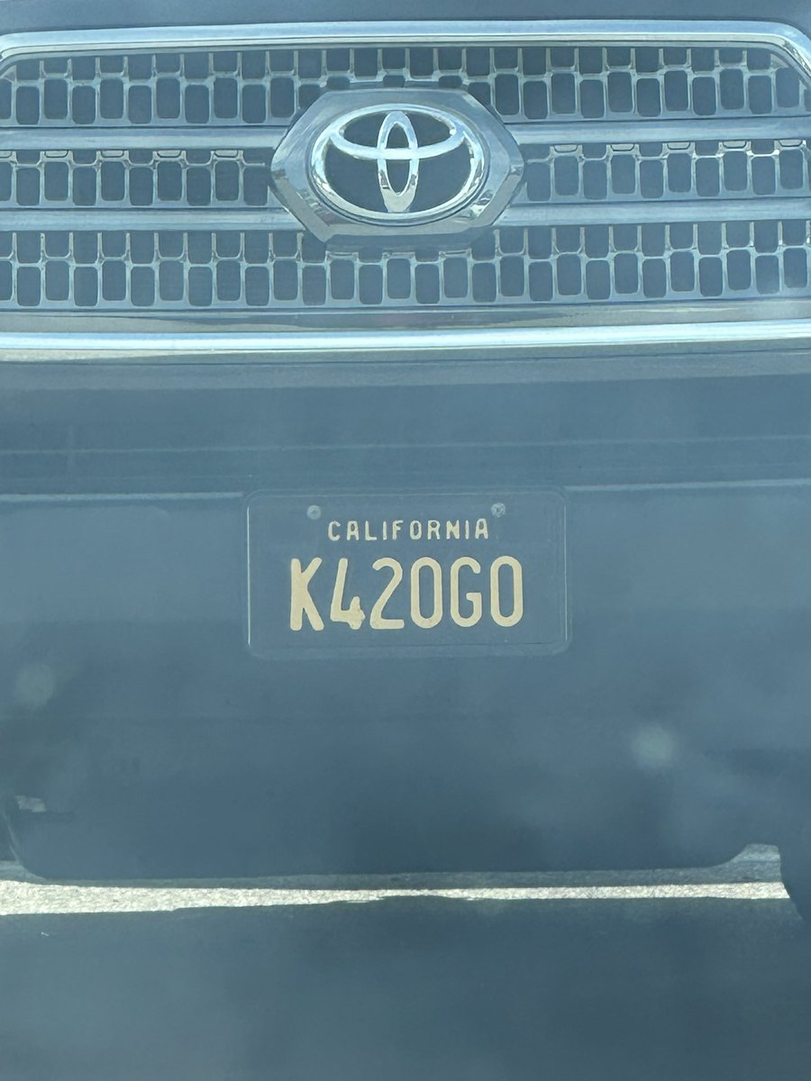 happy weed day y’all 🥳🍃