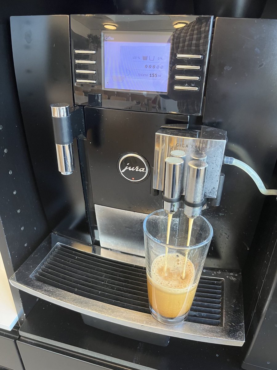 jessenleon's tweet photo. I do dry-lab #research, but in #bioinformatics we still do have crucial “wet” infrastructure ☕️💻 Yes, it’s cliche, but nevertheless true 👍 https://t.co/Cbie4XdfFJ