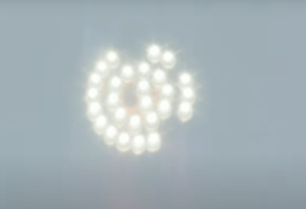 Asgarlee's tweet photo. Wow! Witnessing Booster 7 from @SpaceX lose at least 6 engines before reaching MaxQ was absolutely incredible. Congratulations to @elonmusk and the whole team! #SpaceX #Booster7 https://t.co/nFQNJoTUcM