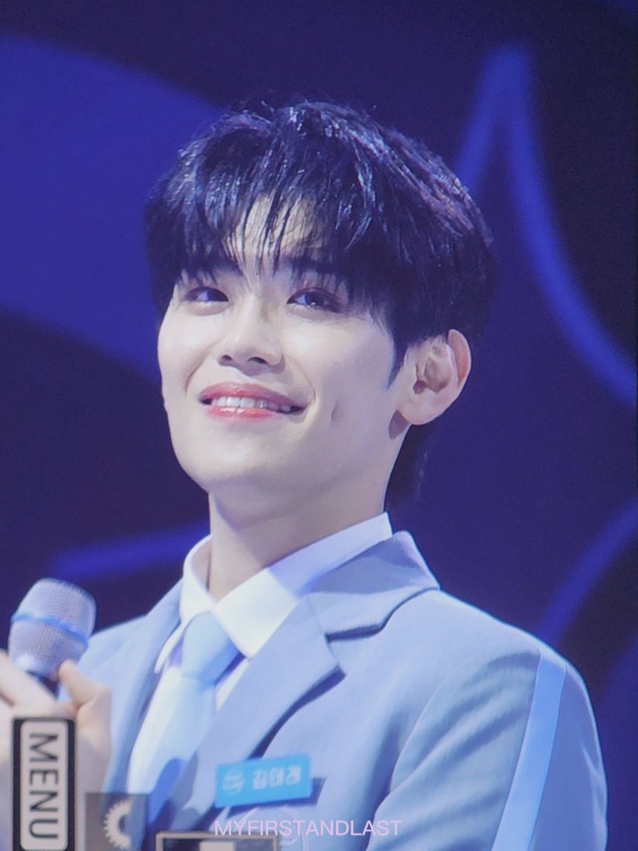 230420 마이크 잡는 손이 너무 귀여워 
수고했어 태래야
#김태래 #ZB1 #KIMTAERAE #キムテレ