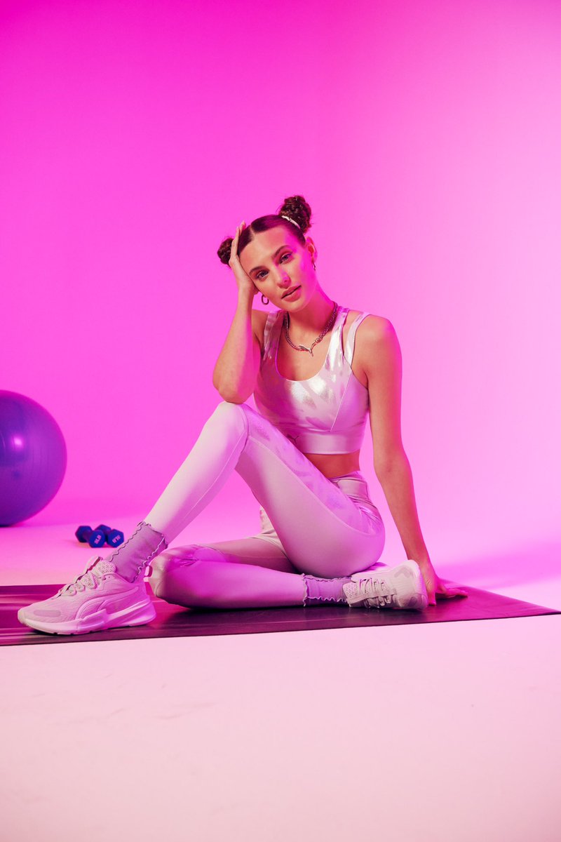sociali_teen's tweet photo. PUMA lanza NOVA SHINE, junto a su embajadora @macabeso la marca presenta la nueva colección de entrenamiento para mujeres, donde el footwear y apparel presentan un diseño elegante y sofisticado, checa detalles en https://t.co/bhhKyVSNNo https://t.co/TekbTD2YWF