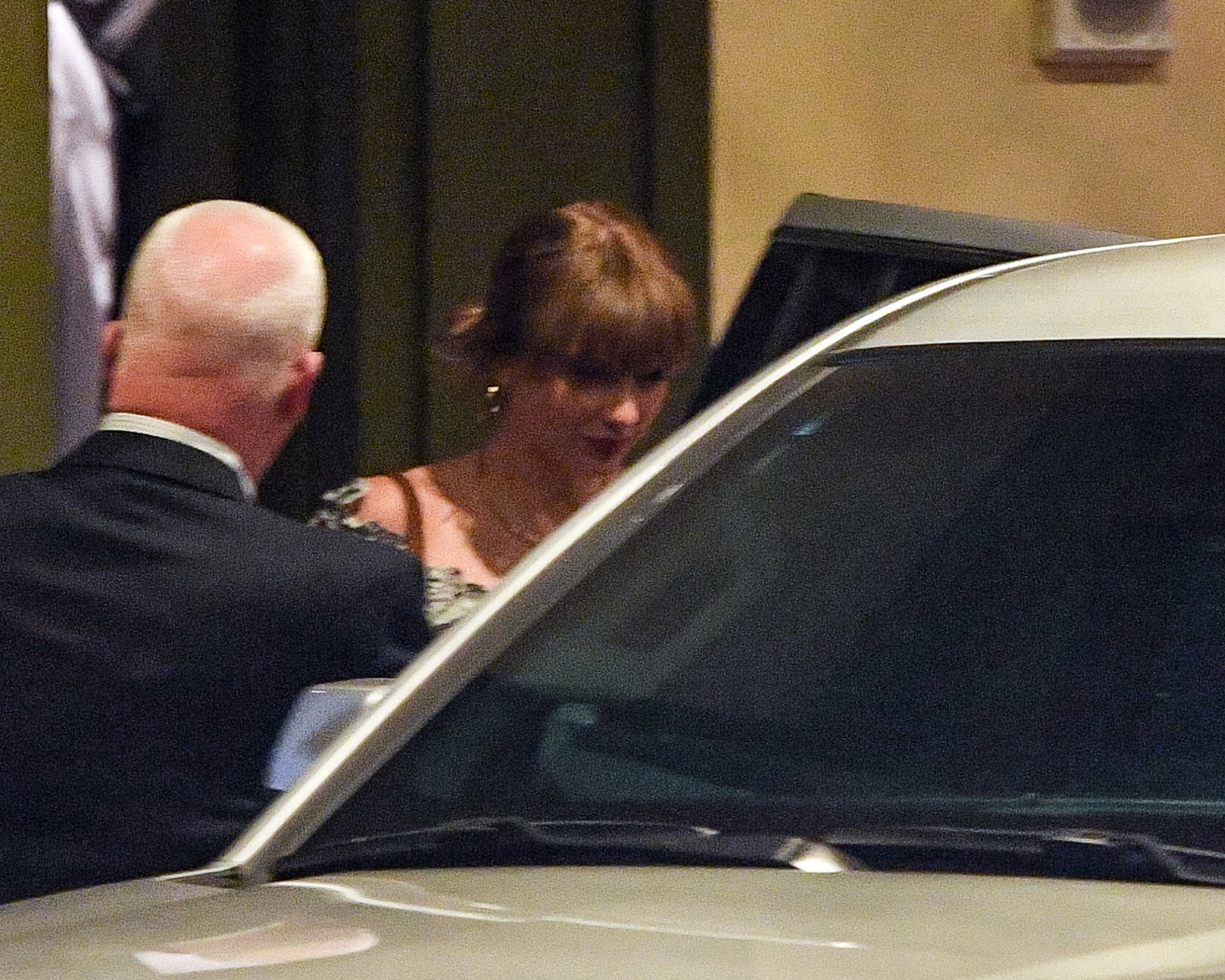 Taylor Swift Photos on Twitter: "Taylor Swift leaving a dinner at Casa