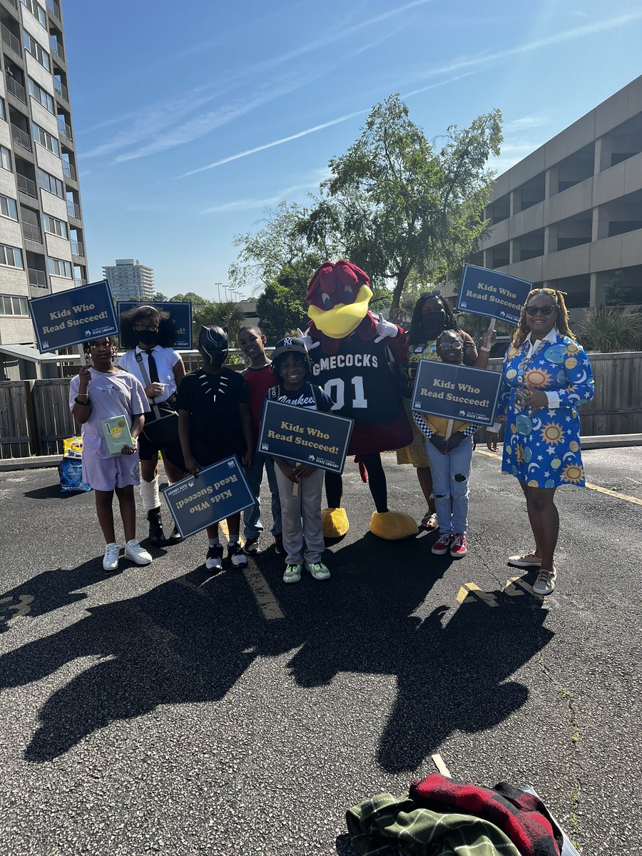 Christine Baker tweet media